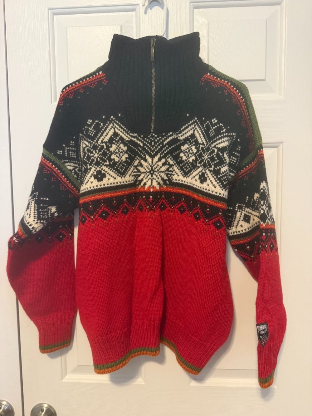 NWOT Dale of Norway sweater